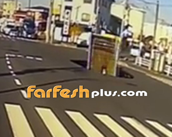 فيديو: بالوعة أرضية تبتلع شاحنة وسائقها في ثانيتين في اليابان صورة رقم 3