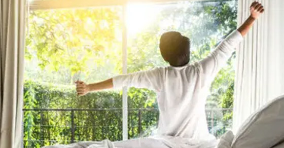 5 عادات صباحية يجب الإقلاع عنها فورًا.. سيب الموبايل صورة رقم 2