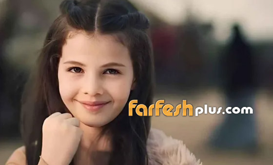 كايلا ابنة دنيا سمير غانم في مشهد تمثيلي طريف مع والدها  صورة رقم 3