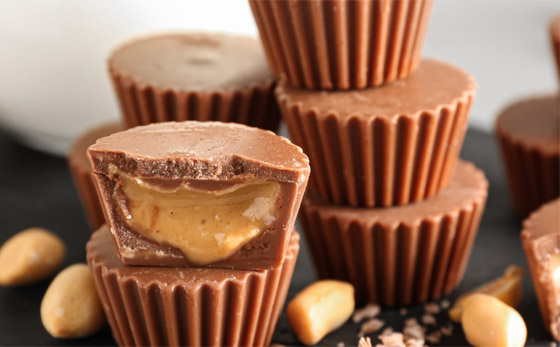 إليكم طريقة تحضير أكواب زبدة الفول السوداني اللذيذة صورة رقم 2