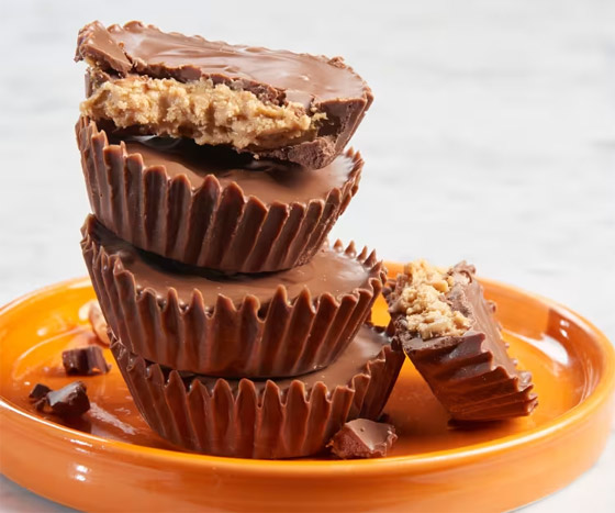 إليكم طريقة تحضير أكواب زبدة الفول السوداني اللذيذة صورة رقم 7