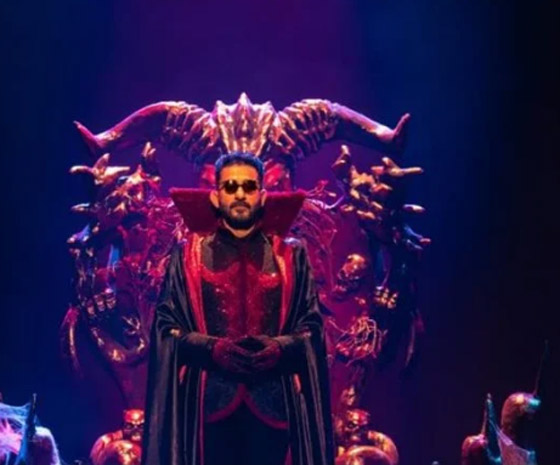 اتهام أحمد حلمي بالإساءة للمصريين بسبب نكتة في مسرحية!  صورة رقم 1