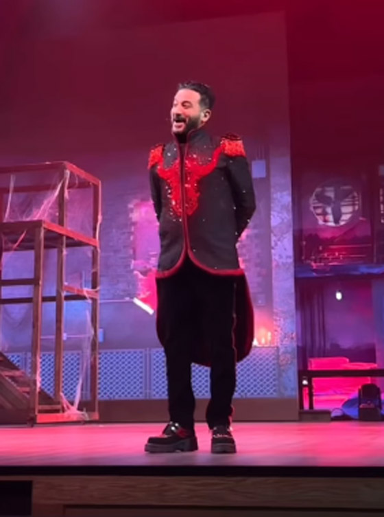 اتهام أحمد حلمي بالإساءة للمصريين بسبب نكتة في مسرحية!  صورة رقم 5