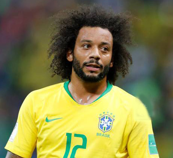 النجم البرازيلي مارسيلو يعلن اعتزال كرة القدم.. فيديو صورة رقم 5