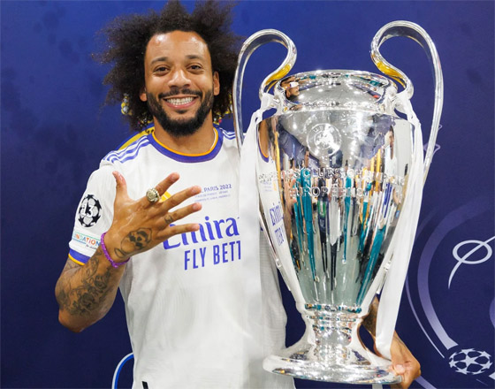 النجم البرازيلي مارسيلو يعلن اعتزال كرة القدم.. فيديو صورة رقم 12