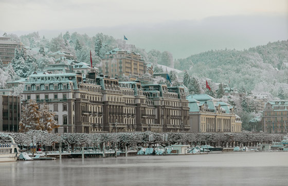 تجربة شتوية مثيرة ومغامرة ساحرة بين الجبال في قلب سويسرا صورة رقم 8