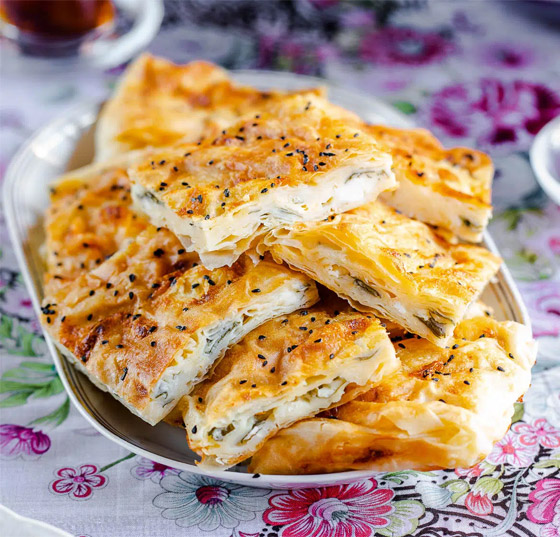 إليكم طريقة عمل البوريك بالجبنة.. شهي ومميز صورة رقم 2 إليكم طريقة عمل البوريك بالجبنة.. شهي ومميز صورة رقم 2