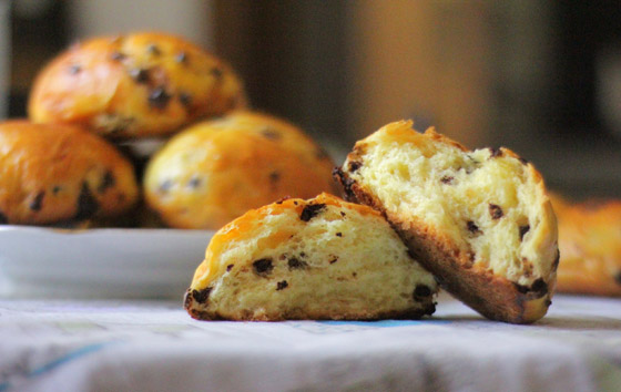 إليكم طريقة تحضير خبز بحبيبات الشوكولاتة.. مميز وطيب صورة رقم 3