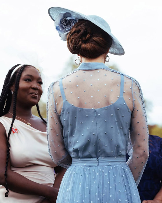 صورة رقم 6 - بعد جدل حول مشاركة تفاصيل أزياء كيت ميدلتون.. قصر كنسينغتون يوضح صورة رقم 6 - بعد جدل حول مشاركة تفاصيل أزياء كيت ميدلتون.. قصر كنسينغتون يوضح