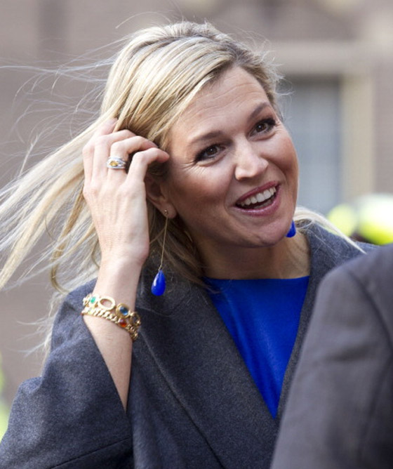 صورة رقم 4 - صور: هدايا تتحدث بلغة الحب تلقتها الملكات والأميرات من أزواجهن صورة رقم 4 - صور: هدايا تتحدث بلغة الحب تلقتها الملكات والأميرات من أزواجهن