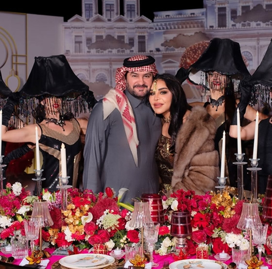 مبارك الهاجري يفاجئ أحلام بالورود والهدايا وعيد ميلاد رومانسي والفنانة تؤكد: أنا وهو روح وجسد واحد! صورة رقم 2