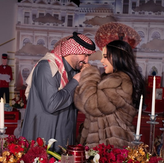 مبارك الهاجري يفاجئ أحلام بالورود والهدايا وعيد ميلاد رومانسي والفنانة تؤكد: أنا وهو روح وجسد واحد! صورة رقم 3