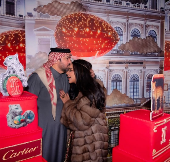 مبارك الهاجري يفاجئ أحلام بالورود والهدايا وعيد ميلاد رومانسي والفنانة تؤكد: أنا وهو روح وجسد واحد! صورة رقم 9