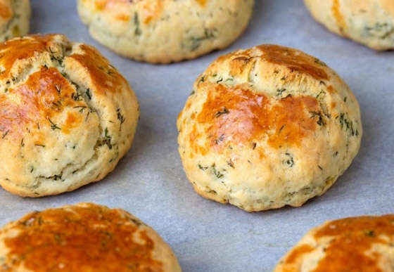 إليكم طريقة فطاير كرات الزعتر الأخضر.. بسيطة وشهية صورة رقم 1