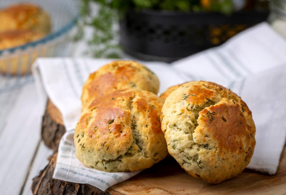 إليكم طريقة فطاير كرات الزعتر الأخضر.. بسيطة وشهية صورة رقم 3