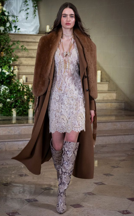 صورة رقم 4 - أبرز ألوان معاطف الفرو الاصطناعي للعام 2025 وطرق العناية بها صورة رقم 4 - أبرز ألوان معاطف الفرو الاصطناعي للعام 2025 وطرق العناية بها