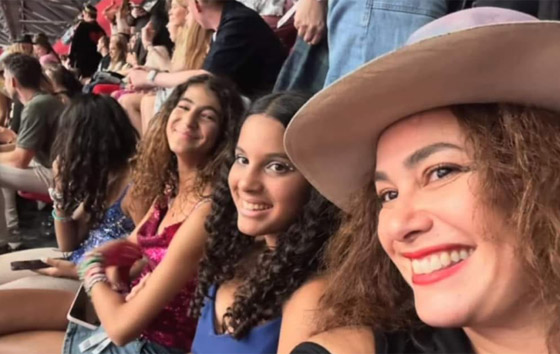 هند صبري مع ابنتها ليلى في مشهد طريف: هش هش! صورة رقم 4