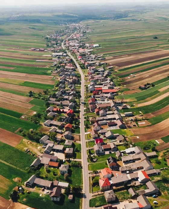 سولوشوا البولندية.. حيث يعيش 6 آلاف شخص في شارع واحد (صور) صورة رقم 5