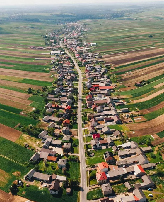 سولوشوا البولندية.. حيث يعيش 6 آلاف شخص في شارع واحد (صور) صورة رقم 9