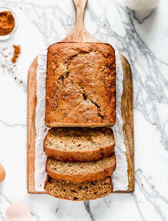 إليكم طريقة تحضير كعكة الموز الصحية.. بسيطة وطيبة صورة رقم 6