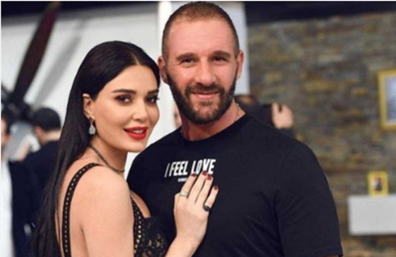 سيرين عبدالنور تطهو ملوخية في مطبخها وتصوّر حلقة خاصّة مع زوجها صورة رقم 3