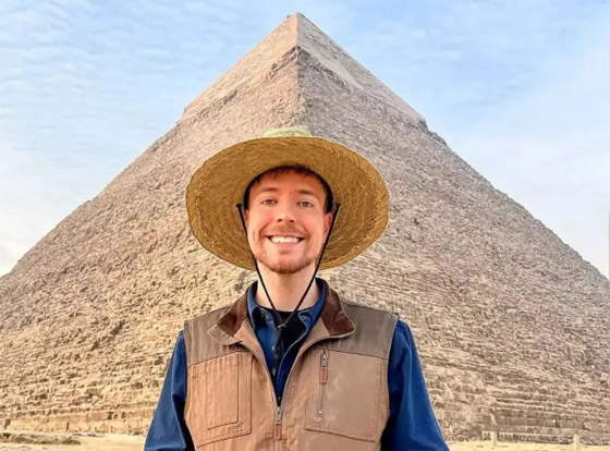 أبرز 9 نجوم عالميين زاروا الأهرامات وانبهروا بها.. صورة رقم 1