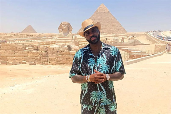 أبرز 9 نجوم عالميين زاروا الأهرامات وانبهروا بها.. صورة رقم 7