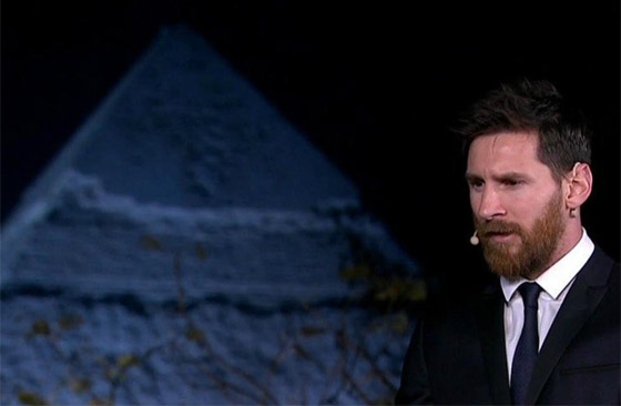 أبرز 9 نجوم عالميين زاروا الأهرامات وانبهروا بها.. صورة رقم 9