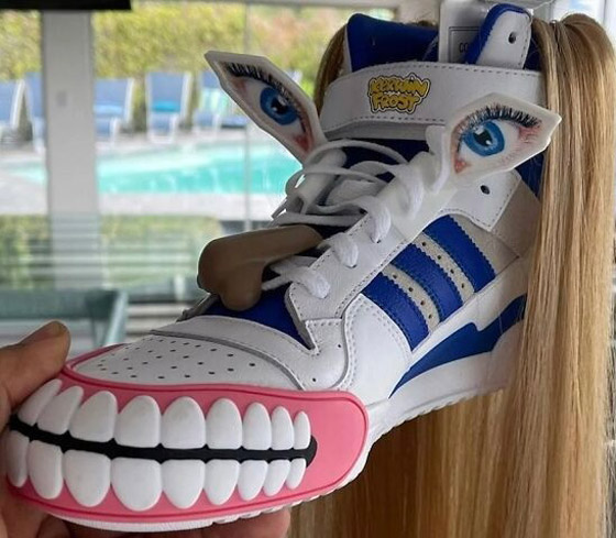 صورة رقم 17 - بالصور: أغرب صيحات الأحذية المبتكرة في عالم الموضة صورة رقم 17 - بالصور: أغرب صيحات الأحذية المبتكرة في عالم الموضة