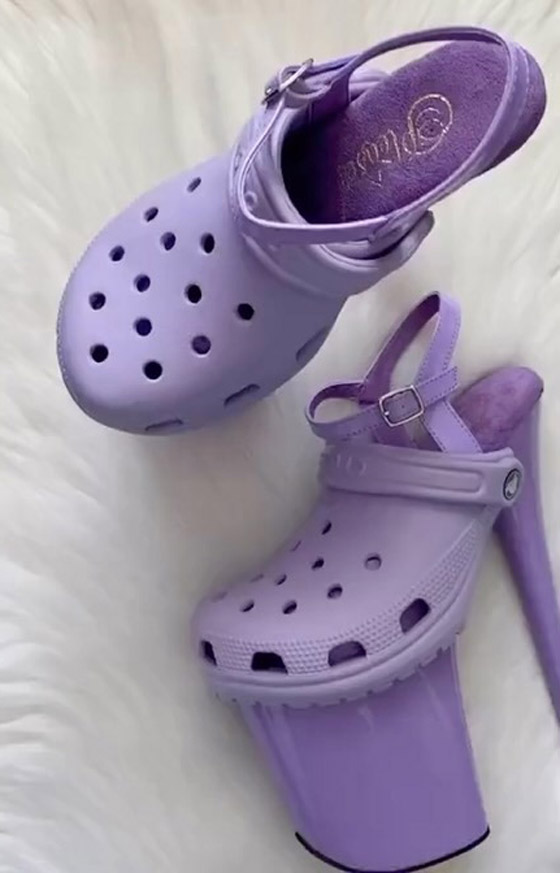 صورة رقم 20 - بالصور: أغرب صيحات الأحذية المبتكرة في عالم الموضة صورة رقم 20 - بالصور: أغرب صيحات الأحذية المبتكرة في عالم الموضة