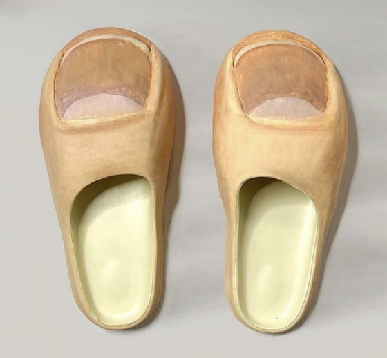 صورة رقم 26 - بالصور: أغرب صيحات الأحذية المبتكرة في عالم الموضة صورة رقم 26 - بالصور: أغرب صيحات الأحذية المبتكرة في عالم الموضة