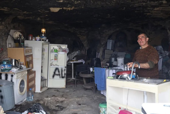 مواطن تركي يختار العيش في كهف منذ عام 2023.. لماذا؟ صورة رقم 5