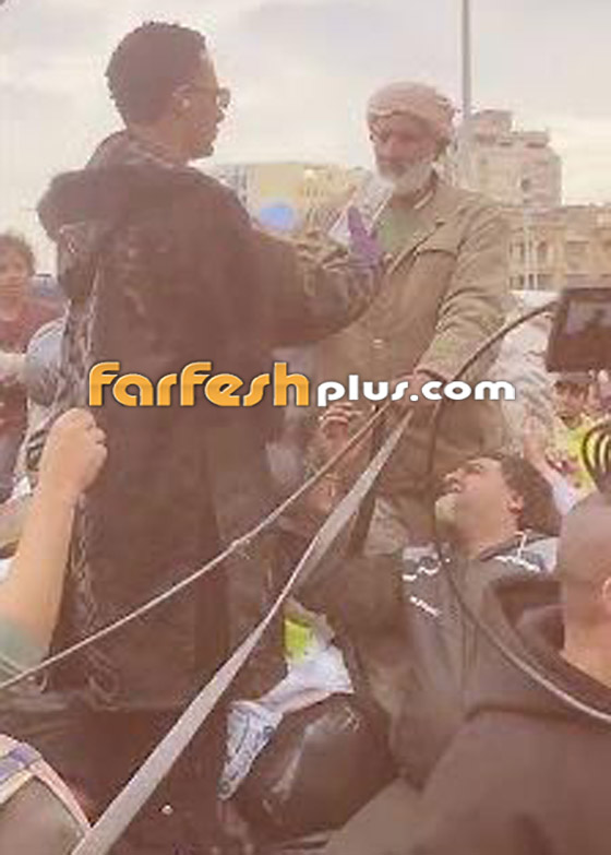 محمد رمضان يجبر بخاطر الفقراء: فاجأ طفلا صبي ميكانيكي وعجوزا جامع قمامة بـ100 ألف جنيه لكل منهما! صورة رقم 9