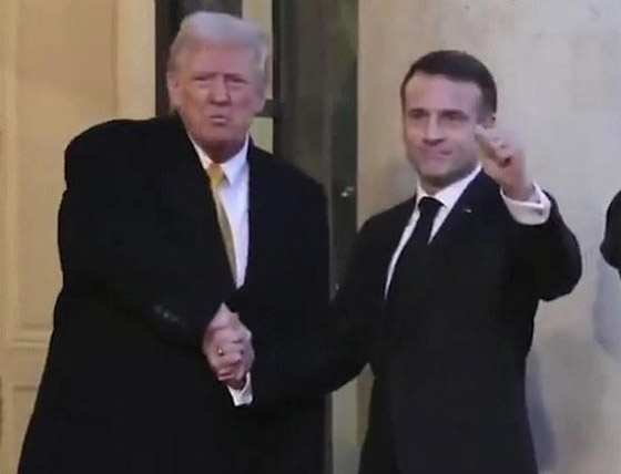 مصافحات غريبة وعنيفة بين ترامب وماكرون.. فماذا تكشف لغة الجسد؟ صورة رقم 5