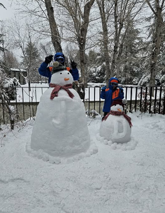 ميريام فارس تستمتع مع طفليها على الثلج.. لقطات مميزة صورة رقم 1