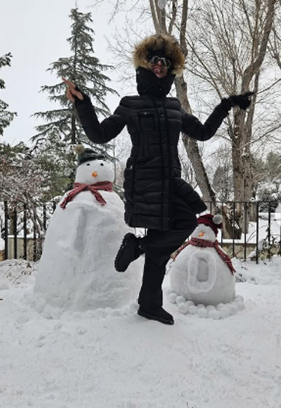 ميريام فارس تستمتع مع طفليها على الثلج.. لقطات مميزة صورة رقم 5