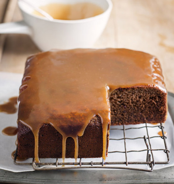 إليكم طريقة تحضير كعكة التمر بصوص التوفي الشهية صورة رقم 3