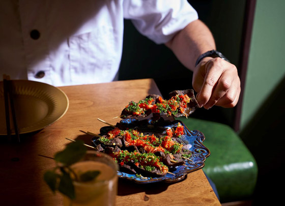 الإفطار في دبي.. 10 مطاعم تجمع بين النكهات العالمية خلال رمضان صورة رقم 11