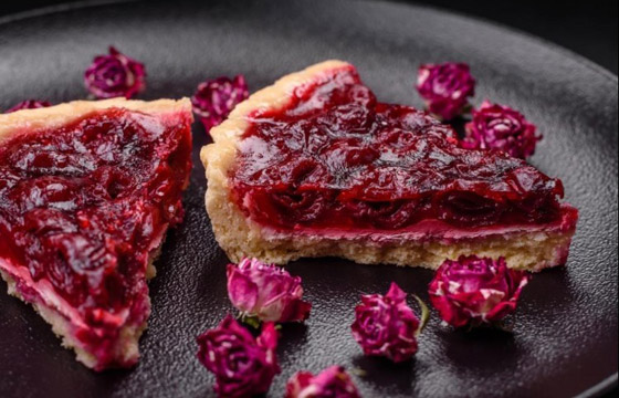 إليكم طريقة تحضير مبروشة بمربى التوت الطيبة صورة رقم 1