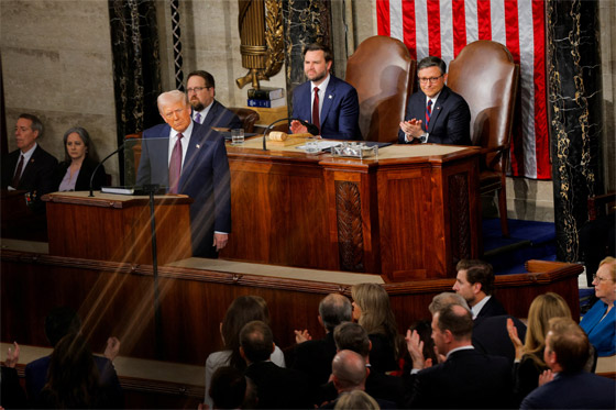 ماذا قال ترامب في أطول خطاب لرئيس أمريكي أمام الكونغرس؟ صورة رقم 8 ماذا قال ترامب في أطول خطاب لرئيس أمريكي أمام الكونغرس؟ صورة رقم 8