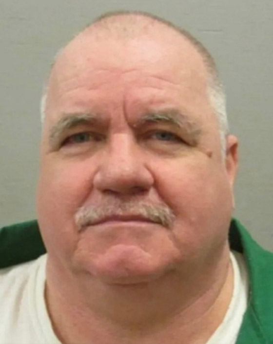 رفضَ الحقنة.. إعدام سجين أمريكي بإطلاق النار لأول مرة منذ 15 عاما صورة رقم 2 رفضَ الحقنة.. إعدام سجين أمريكي بإطلاق النار لأول مرة منذ 15 عاما صورة رقم 2