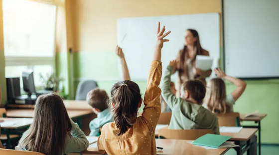 ألغت فصل الذكور عن الإناث.. قصة امرأة أطلقت ثورة تعليمية صورة رقم 2