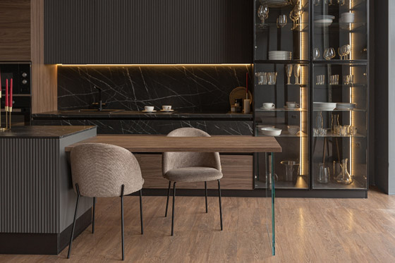 اللون البني الدافئ يغمر منزلكم بالدفء خلال عام 2025 صورة رقم 3