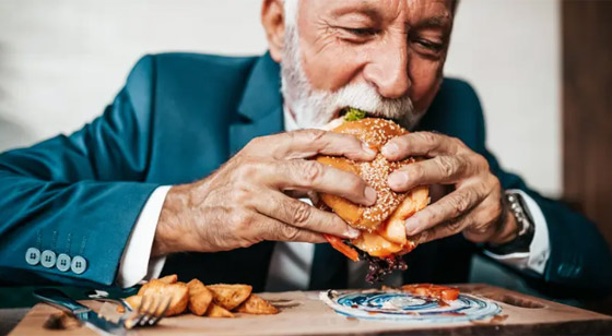 بغض النظر عن العمر الفعلي.. الوجبات السريعة تعجل شيخوخة الجسم صورة رقم 5