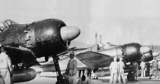 قبل 80 سنة.. استهدفت اليابان إحدى أهم حاملات الطائرات الأميركية صورة رقم 4