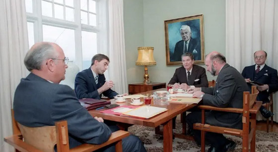 في هذه القمة.. كادت واشنطن وموسكو تتخلصان من النووي صورة رقم 1