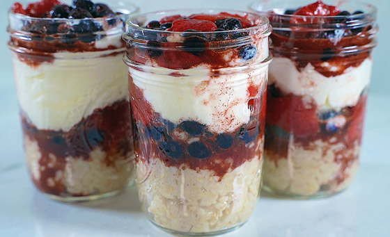 صورة رقم 3 - إليكم طريقة تحضير بارفيه الشوفان بالزبادي والفواكه للسحور صورة رقم 3 - إليكم طريقة تحضير بارفيه الشوفان بالزبادي والفواكه للسحور