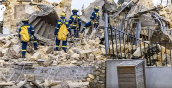 بظروف غامضة.. انهيار برج تاريخي في هولندا صورة رقم 3