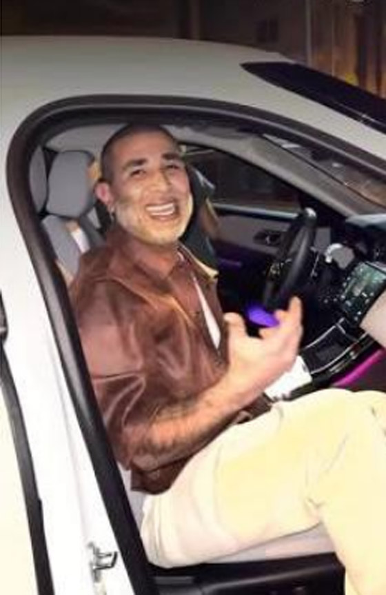 أحمد سعد يهدي زوجته علياء سيارة فاخرة على أنغام ألف مرة..   صورة رقم 3