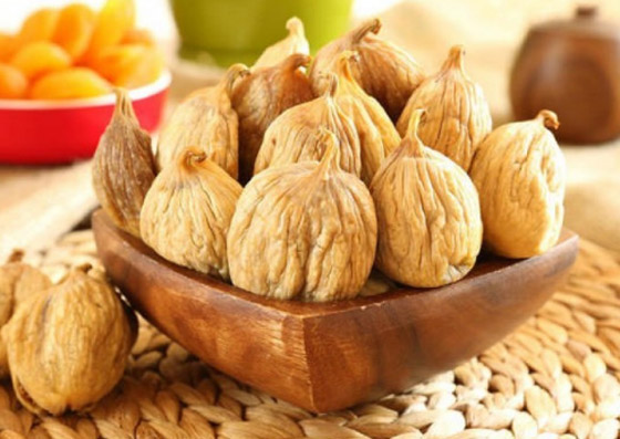 تناول التين المجفف بهذه الطريقة على الفطار ينظم سكر الدم ويعزز مناعتك صورة رقم 4